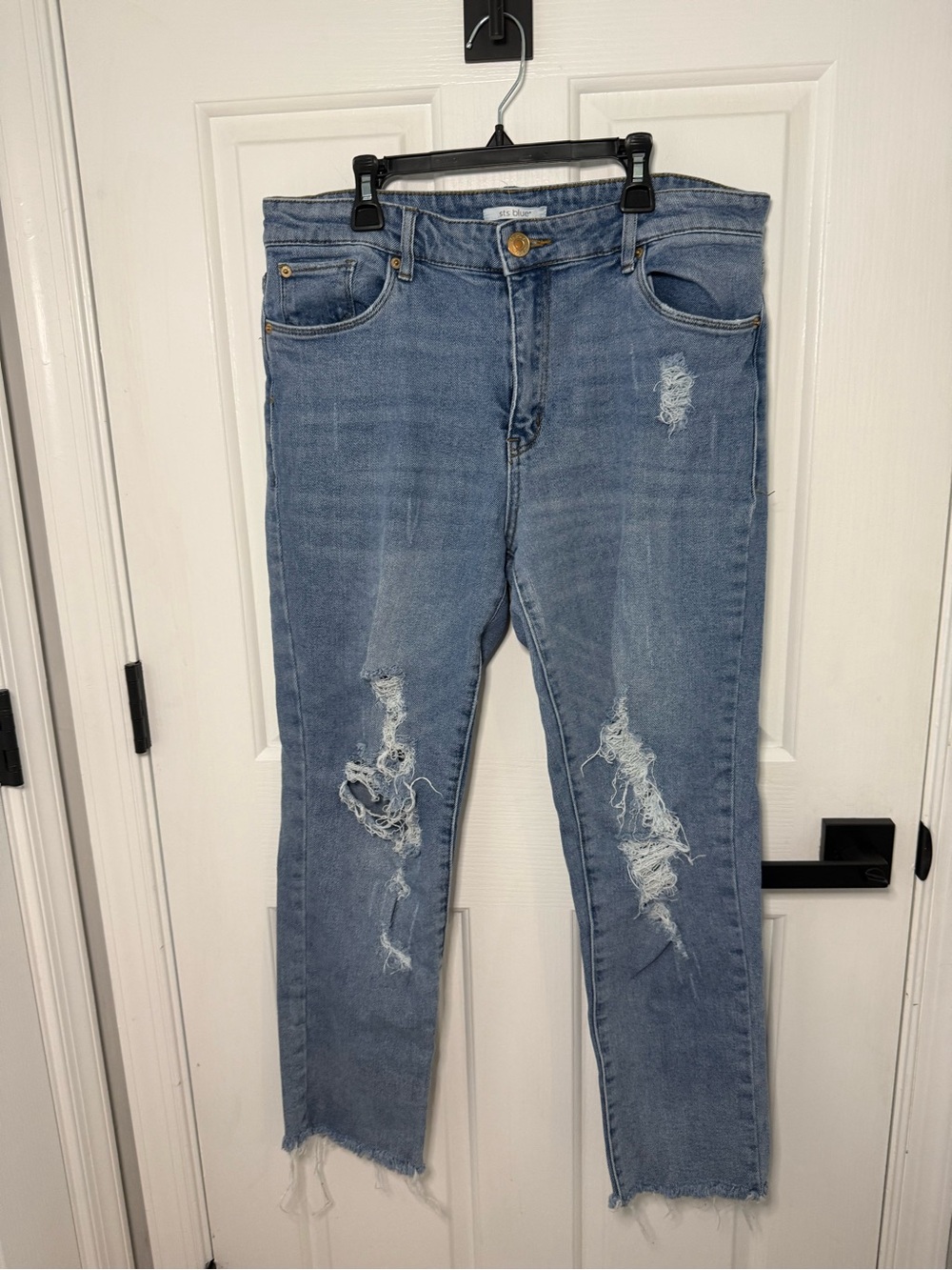 STS Blue Light Caroline High Rise Wash Ripped straight leg Jeans